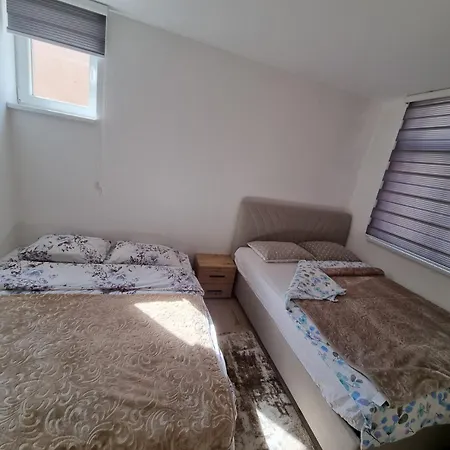 Markov Apartment